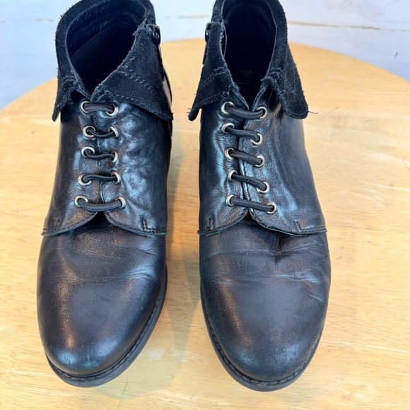 Eric Michael | Black Lace-Up Heeled Ankle Booties, EU 39 - Picture 4 of 13